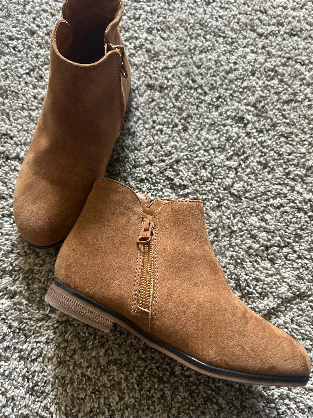 Cat & Jack insole zipper wear